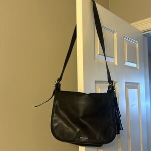 BEAUTIFUL COACH CROSSBODY HOBO BAG